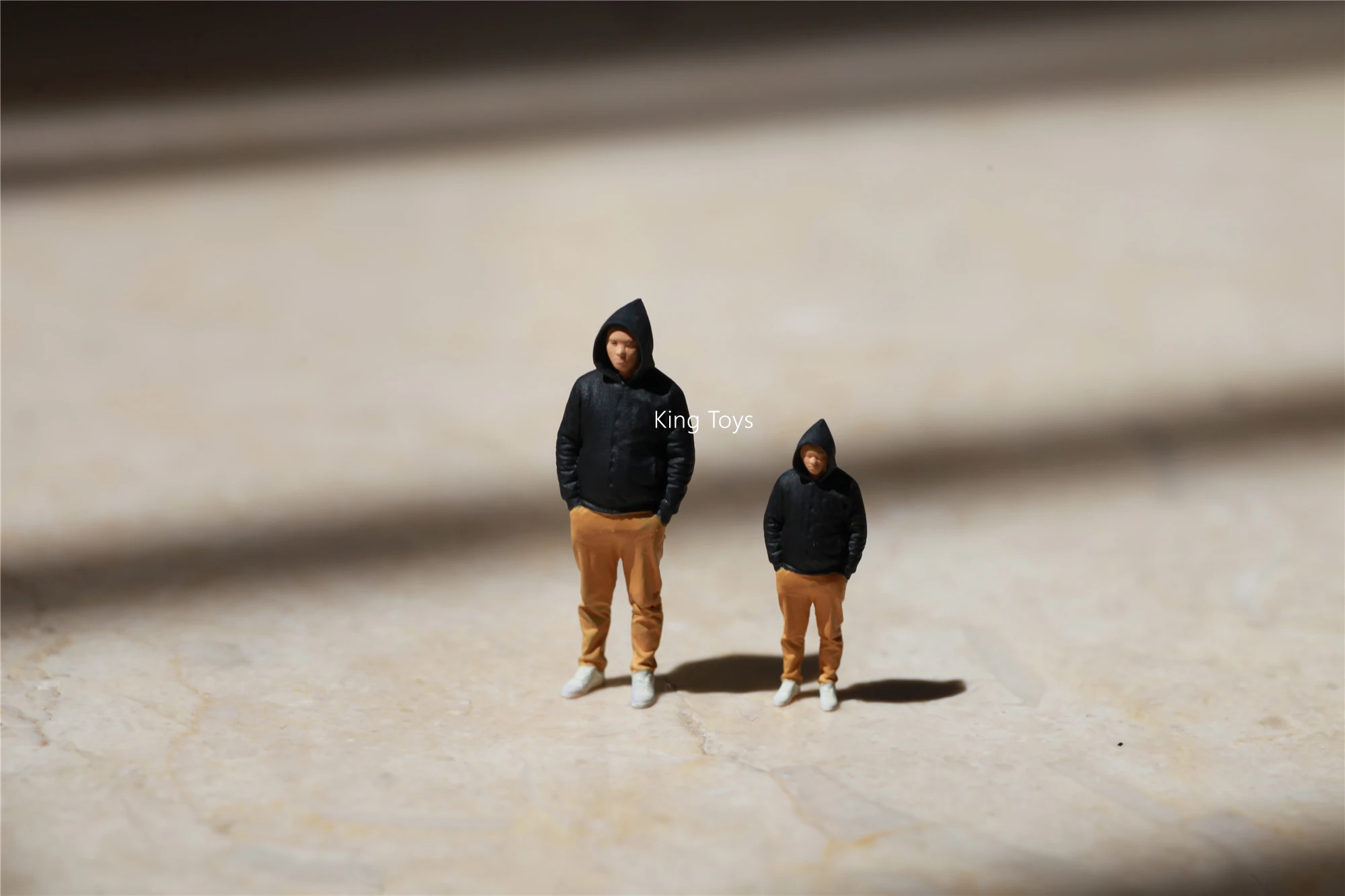 King Toys 1/64 1/87 1/43 Figurines Scale Model Resin Black Hoodie Boy Dioramas Diecast Miniature Collection