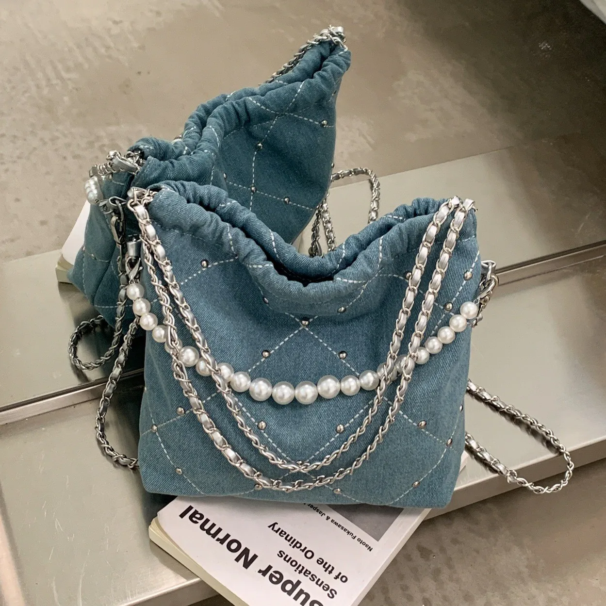 トレンドデニムバケットバッグ-レディース-シングルショルダー-クロスボディ-チェーンバッグ-高級感-小サイズ-2026年新作-小香風
