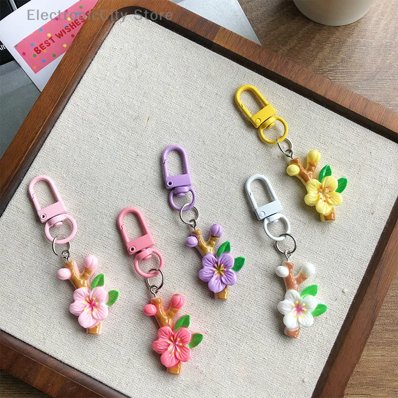 2Pcs Cute Plum Blossom Branch Keychain Fashion Backpack Hanging Ornaments Creative Lovely Flower Keyring Sweet Keychain Pendant