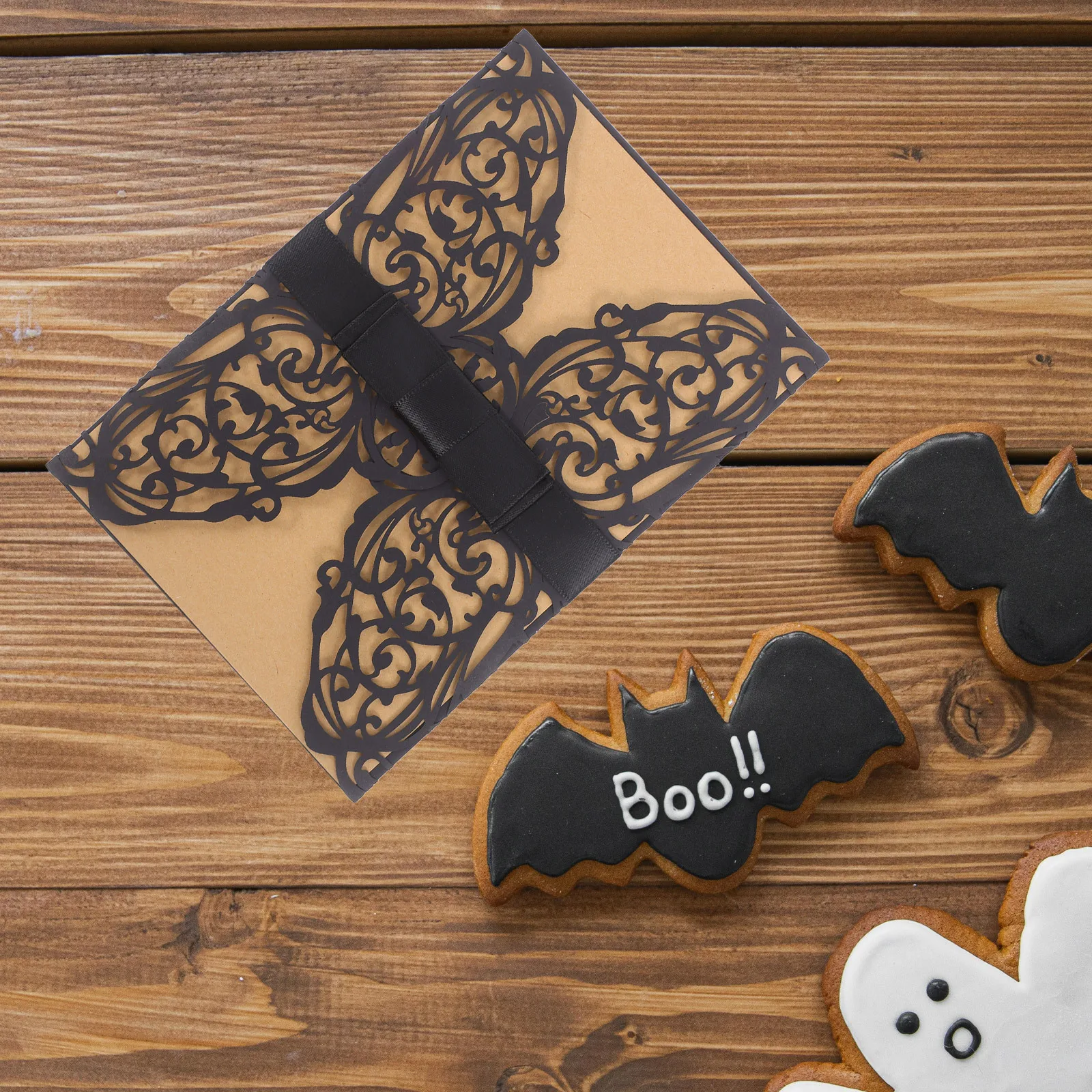 

10Pcs Fashion Openwork Invitation Cards Hollow-Out Design Exquisite Carved Pattern for Holiday Party Birthday Business Activity