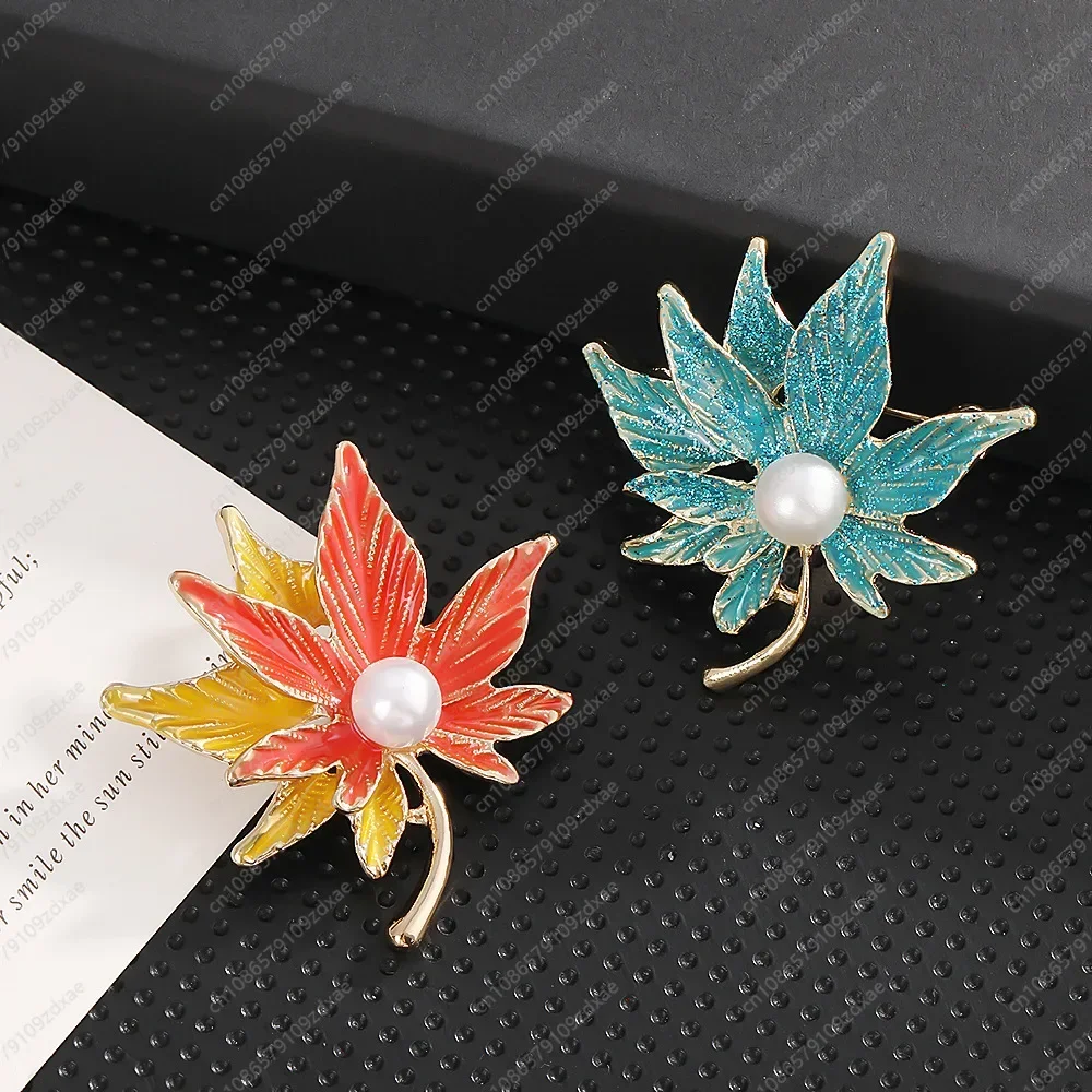 version of fashion decoration light luxury maple leaf brooch temperament versatile women's suit cardigan corsage jewelry pin