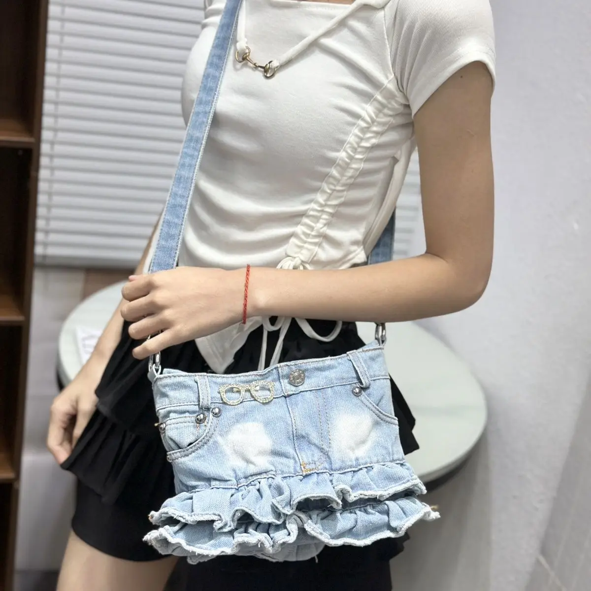 

Stylish Small Denim Bags for Women Cute Jean Crossbody Bags with Zipper Female Canvas Purse Bag