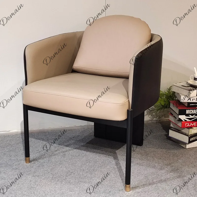 Nordic Style Designer High Back Leather Lounge Chair for Living Room Hotel Club Reception Sample Room