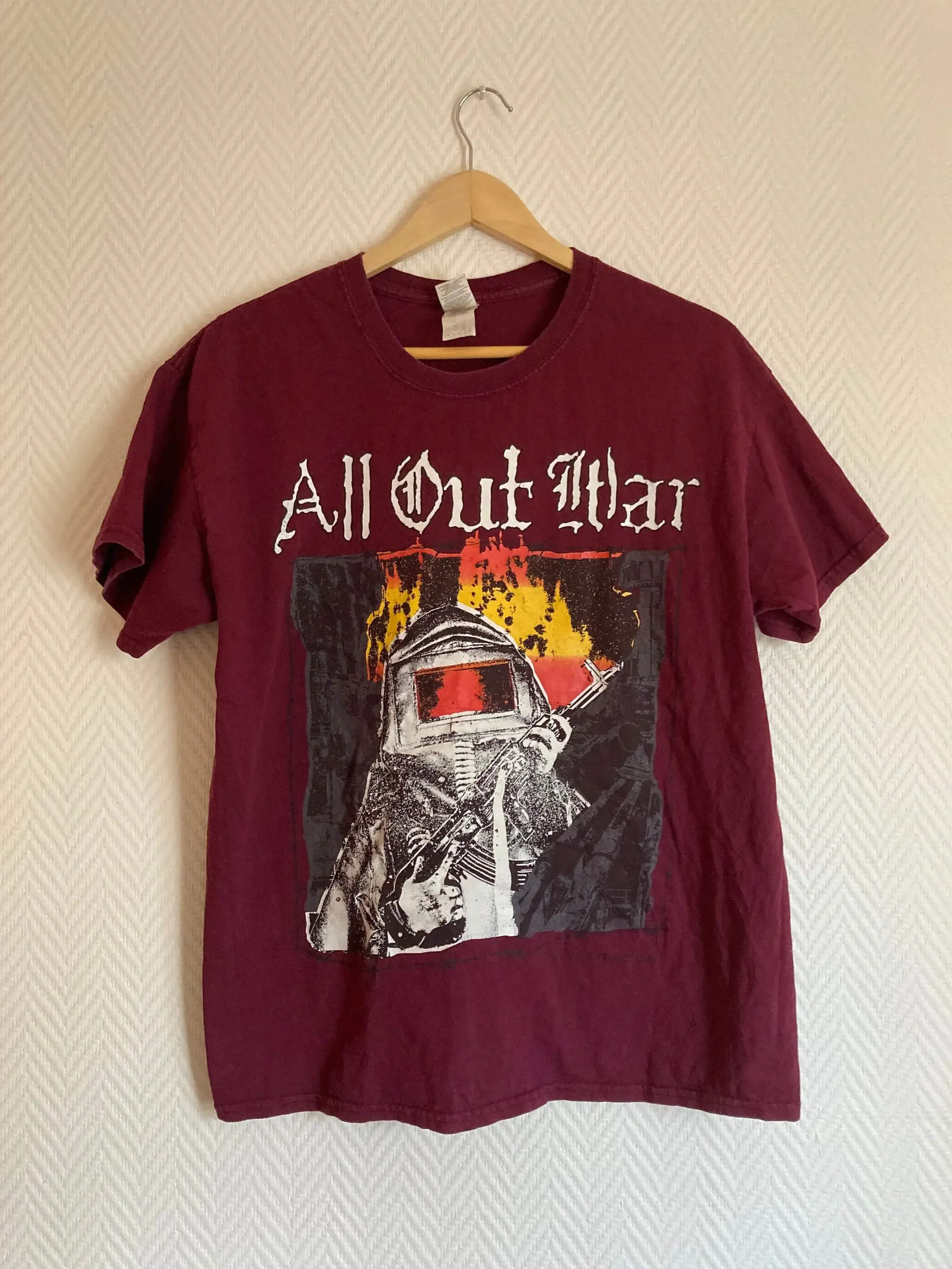 All Out War Hardcore T-shirt LARGE Give Us Extinction
