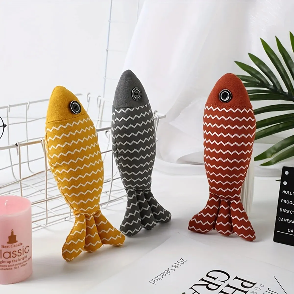 1pc Pet Toys Cat Chew Toys Linen Fish Pillow Chew Training Toy Simulation Fish Puppet Pet Supplies