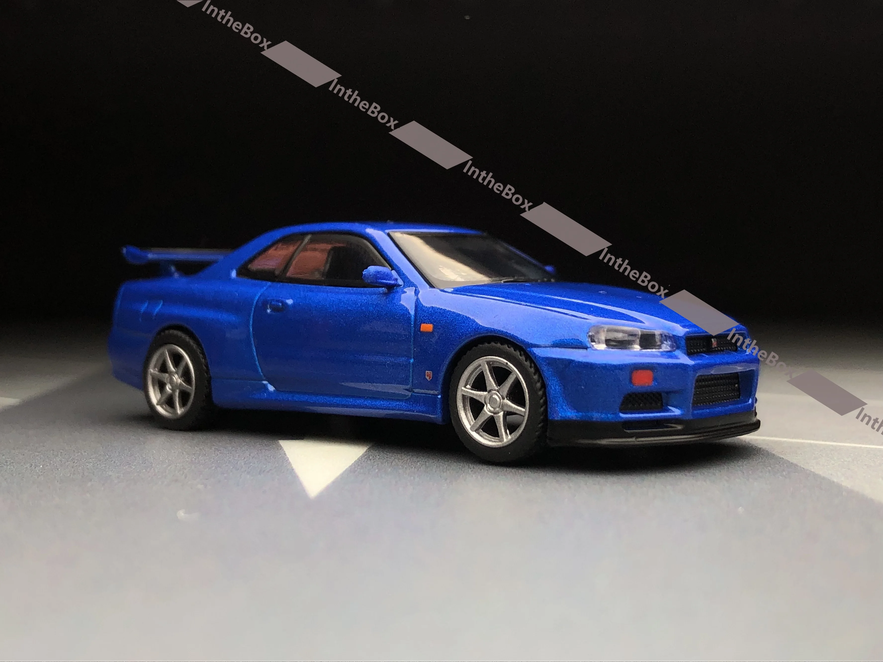 Minigt 1:64 759 Skyline GT-R R34 V-Spec Blaues Sportmodell Druckguss-Metallauto BN Modellautosammlung Limited Edition Hobbyspielzeug