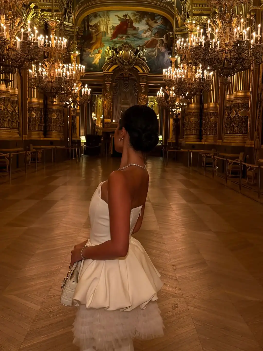 تصميم جديد فستان سهرة بدون حمالات مزين بالزهور مكشكش من التل المتدرج نمط فريد من نوعه بلون سادة فستان حفلة موسيقية المشاهير