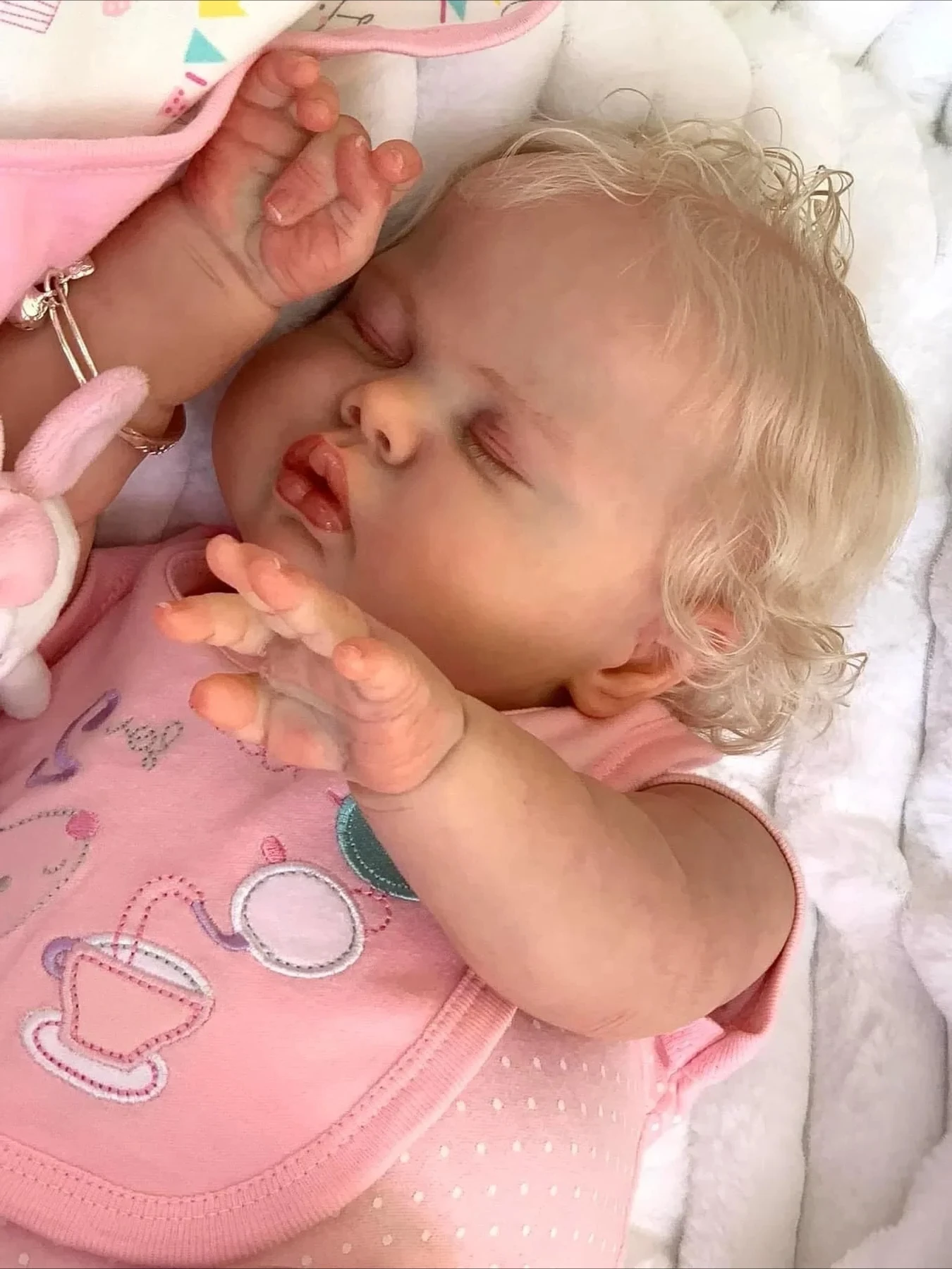 npk-24-''dormer-cornichon-en-tissu-doux-corps-realiste-reborn-enfant-en-bas-age-enracine-a-la-main-hiar-calin-bebe-fille-poupee-bebe