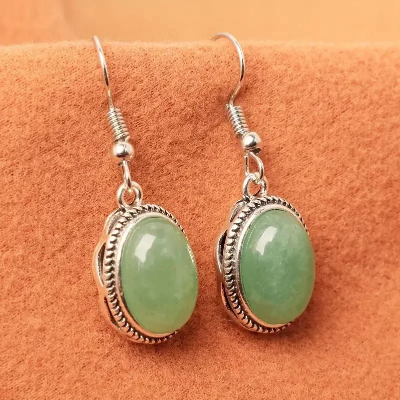 

Vintage Green Jade Dangle Earring for Women Elliptical Water Droplet Shaped Pendant Earring Accessories