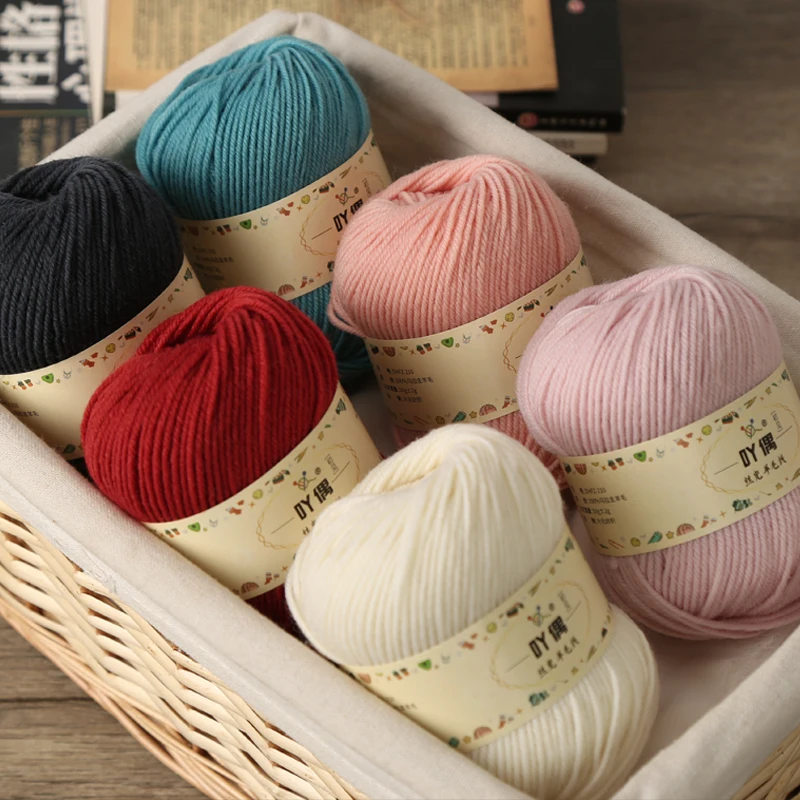 50 جرام/قطعة 100% غزل الصوف لينة الحياكة الدافئة الصوف الوزن الصوف غزل للمرأة سترة وشاح سترة قبعة