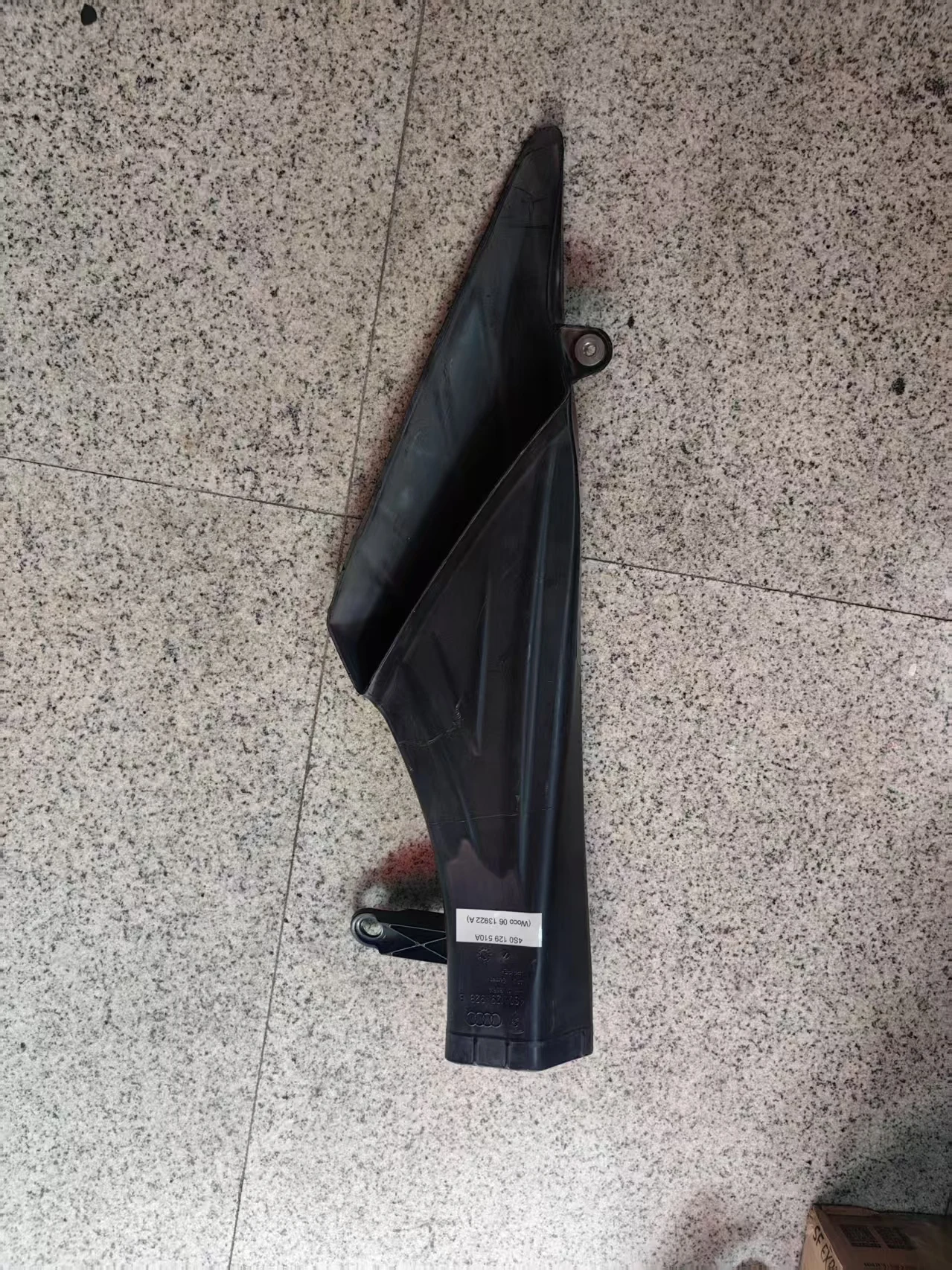 LAMBOFOR RGHINI HURACAN LP610-4 COUPE RIGHT AIR INTAKE DUCT GUIDE SCOOP 4S0129510A