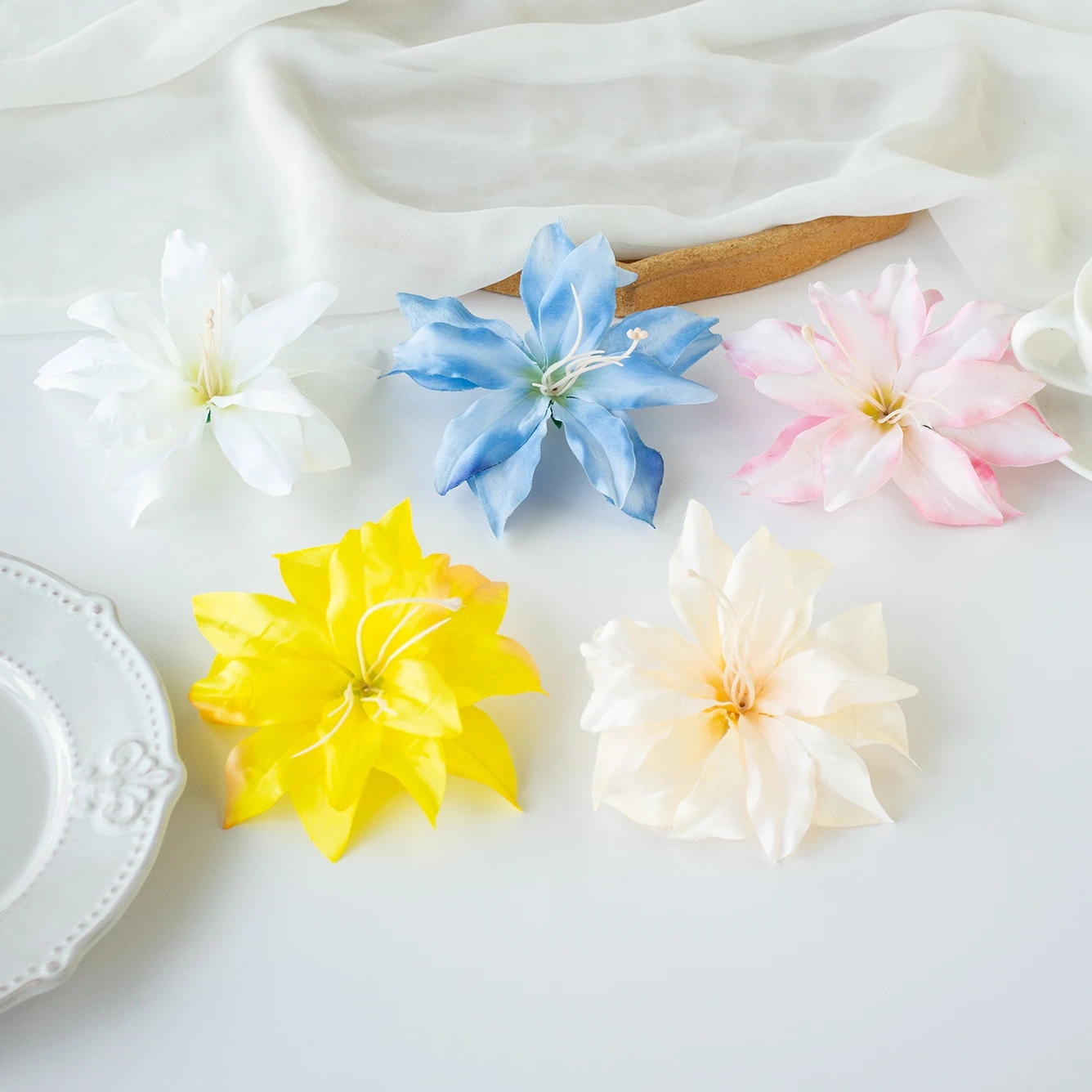 5 Stück künstliche Seidenlilien für Festlichkeiten, Zuhause, Garten, Hochzeit, Brautsträuße, Raumdekoration, DIY-Geschenkbox, Kranz, Wandkunst – Detail 6