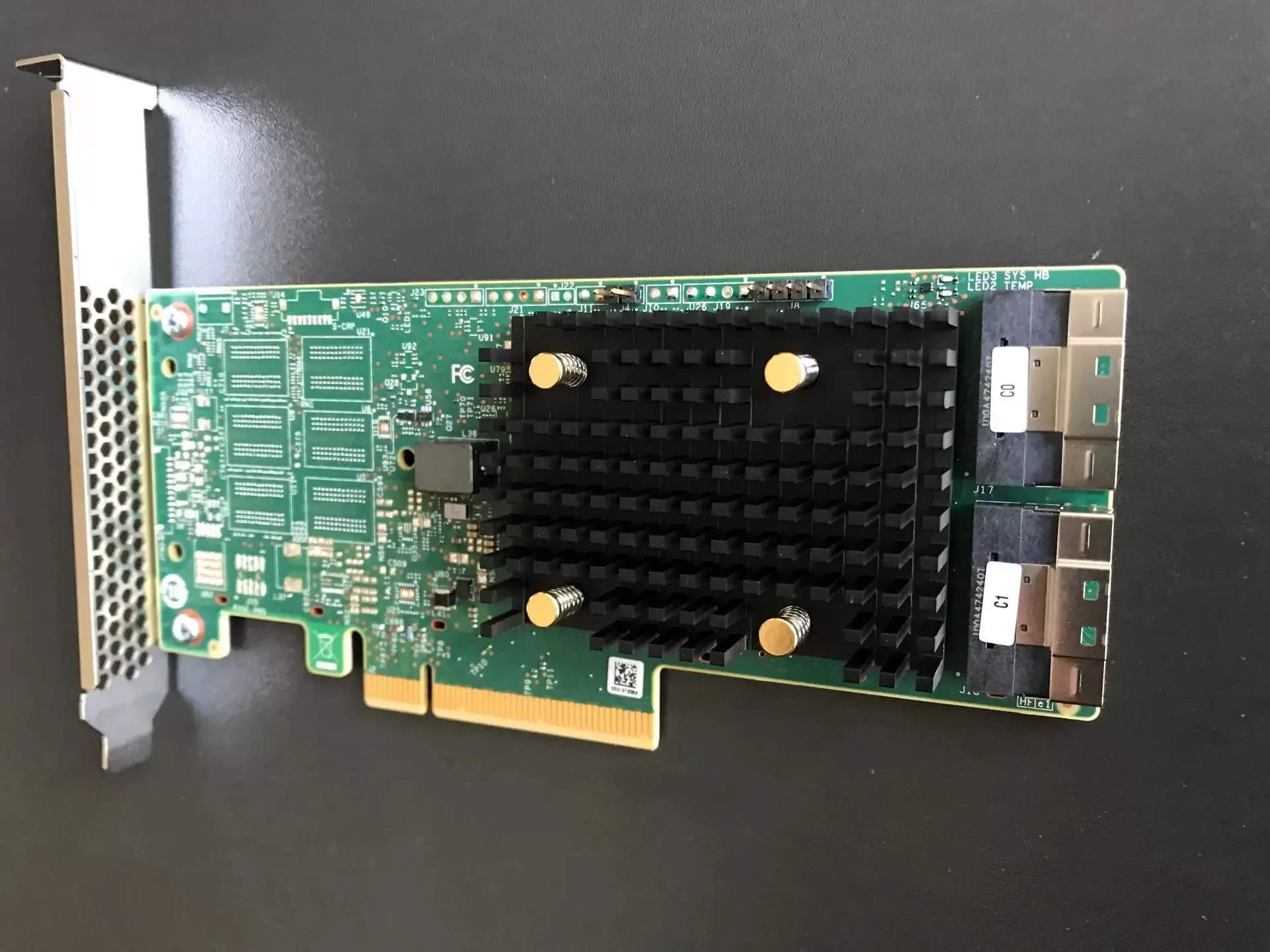 Sas/Sata Devices Hba Pcie 4.0 9500-16i Tri-Mode Storage Adapter Raid Controller Card