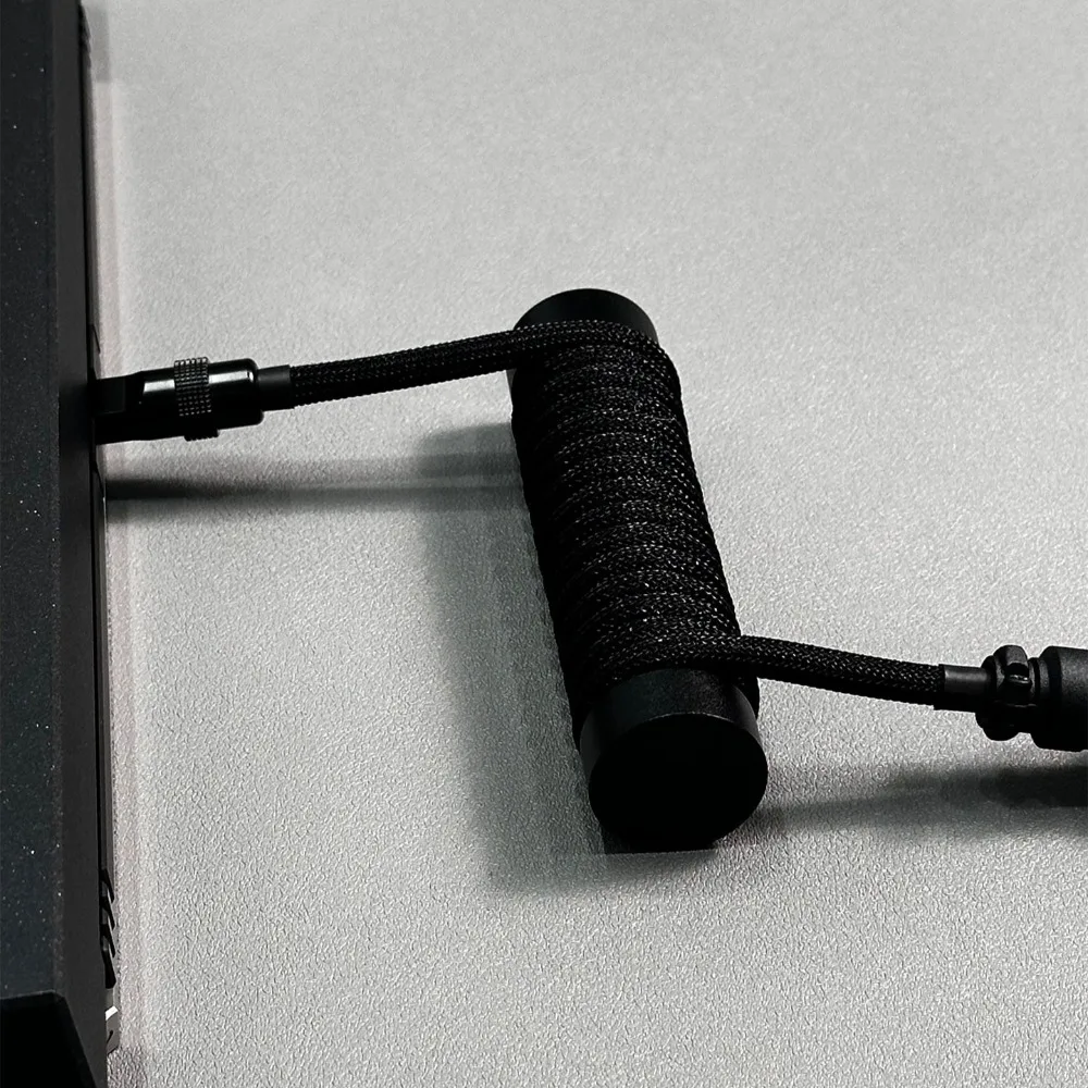 UNKNOWN ERROR Z65 Aviation Plug Coiled Keyboard Cable 8K Polling Rate Custom Portable Two-Section Magnetic Keyboard Accessories