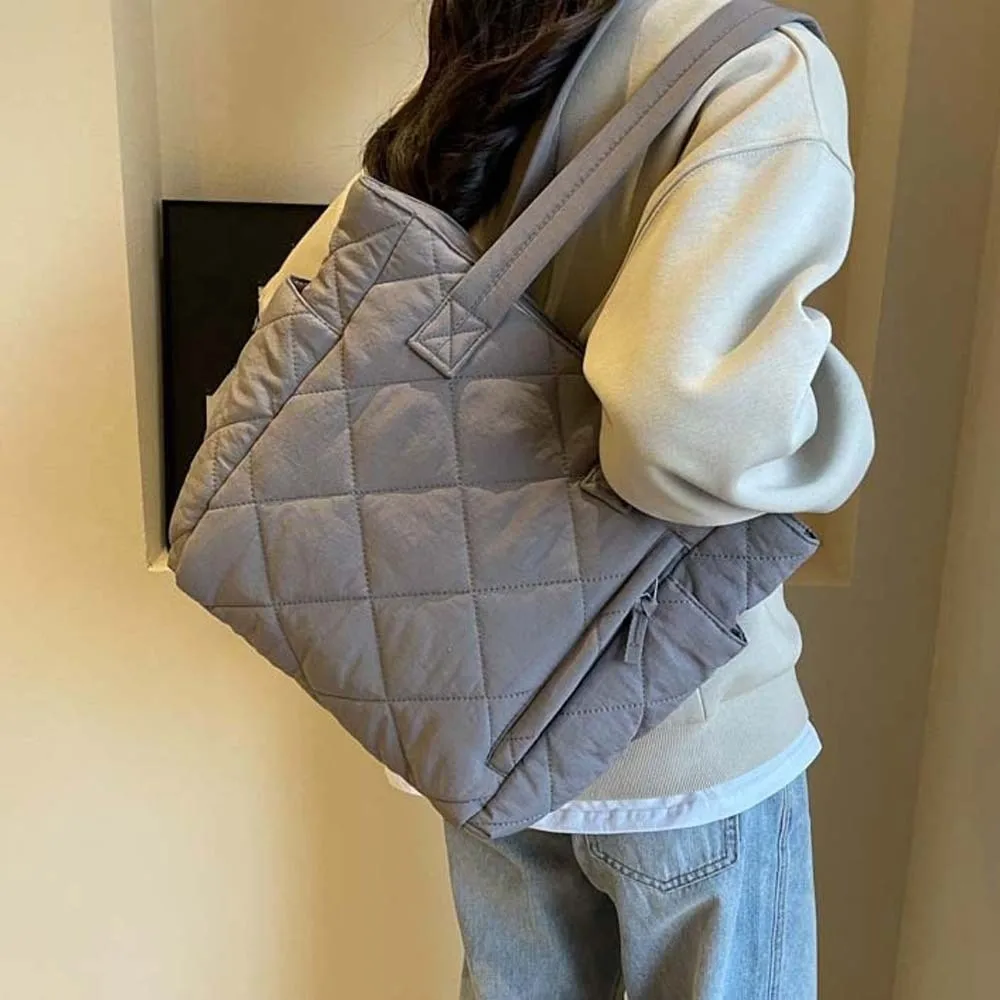 

Large Capacity Quilted Cotton Tote Bag Soft Solid Color Lingge Shoulder Bag Thickened Storage Pouch Commuting Handbag Winter