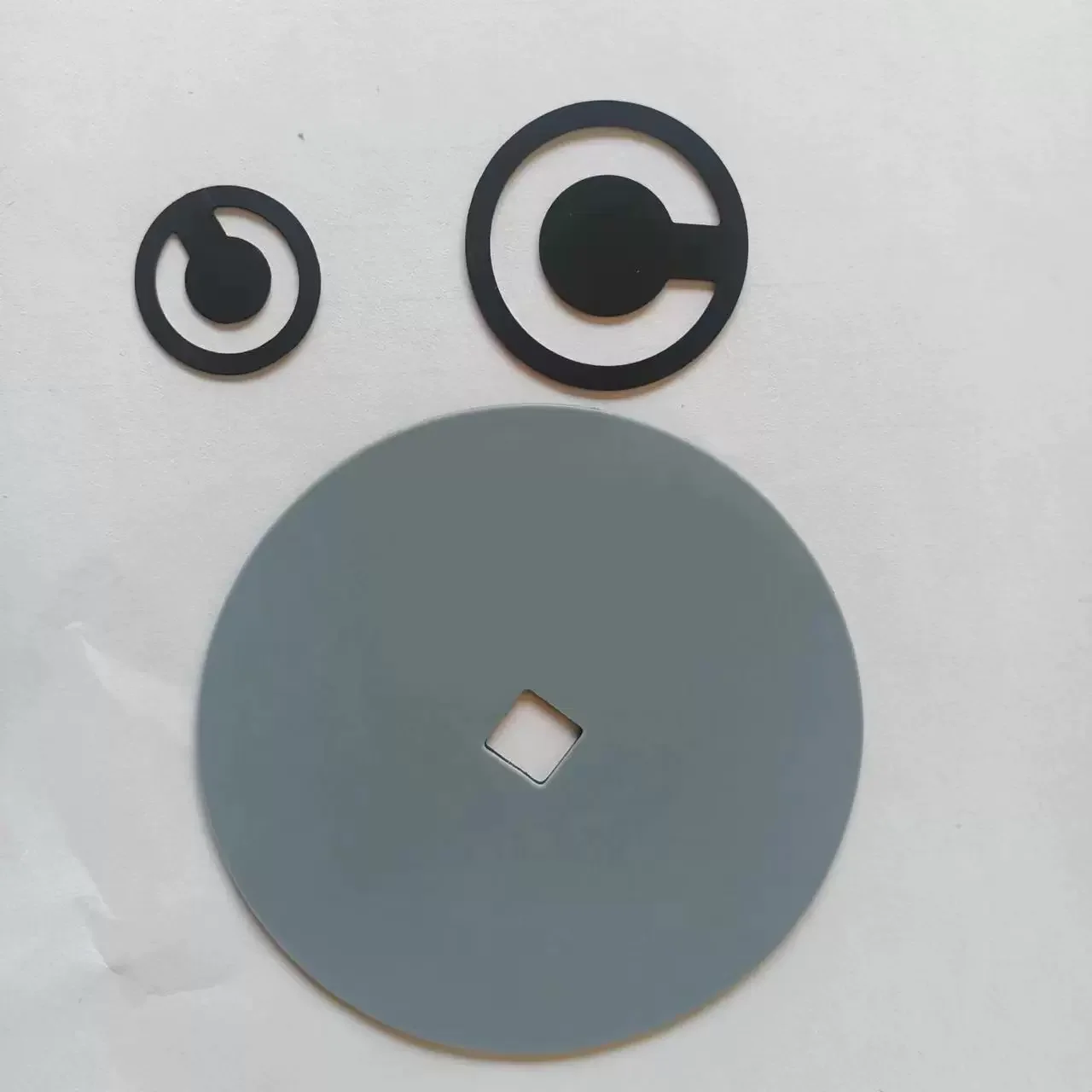 

Мембранный вакуумный насос MD12C Аксессуары Мембрана MD4C Диаметр композитного материала 90 мм