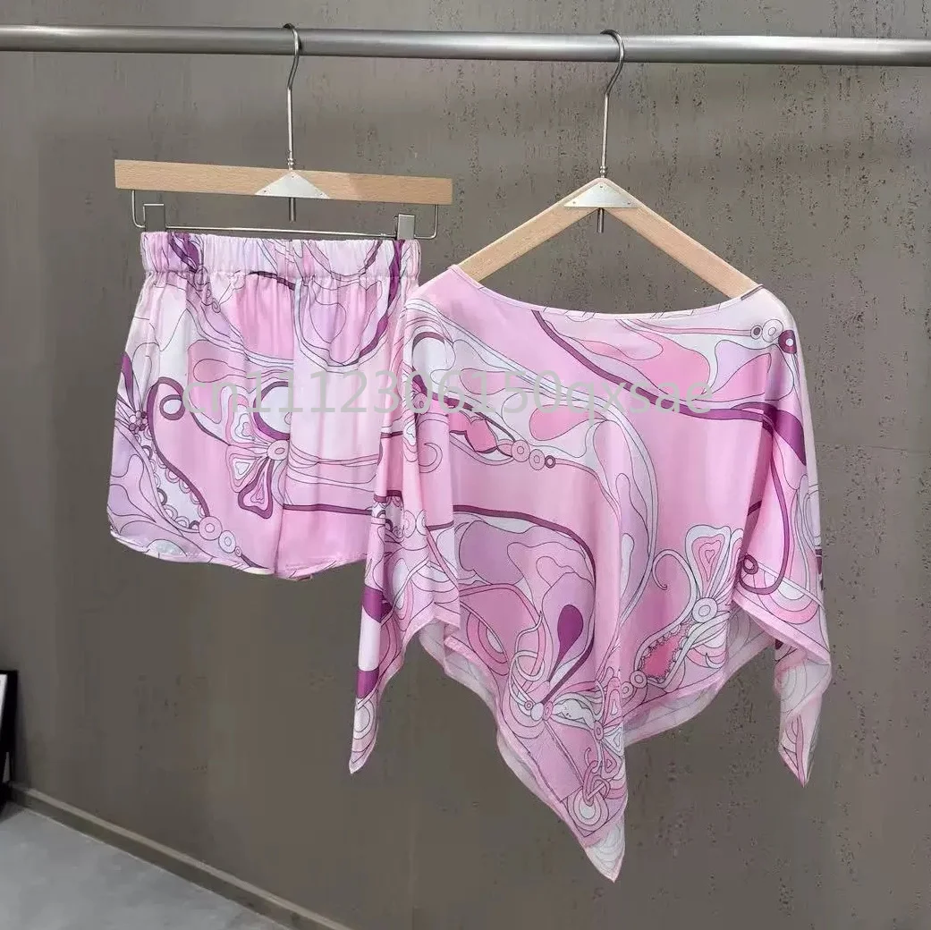 Classic Design Women's Pink Shorts Sets with Designer Signature Letter Logo Luxury Brand Women's Loose Cloaks Tops Sets