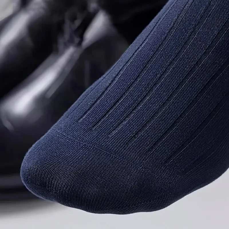 7 paia di abiti da uomo d'affari abiti formali calzini a tubo medio comodi e traspiranti che assorbono il sudore calzino casual universale per tutte le stagioni