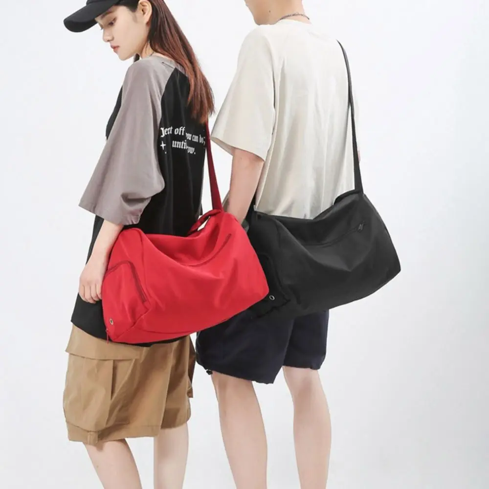 Fashion Large Capacity Travel Duffle Bag Handheld Waterproof Travel Luggage Bag Sports Business Trip Messenger Bag Female