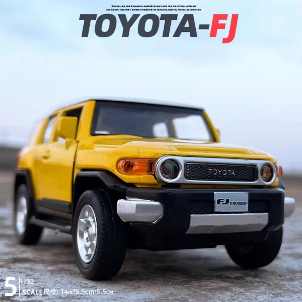 1:32 TOYOTA FJ CRUISER Alloy SUV Car Model Diecast Toy Rubber Tire Doors Opened Sound Light Pull Back Collection Models Kid Gift