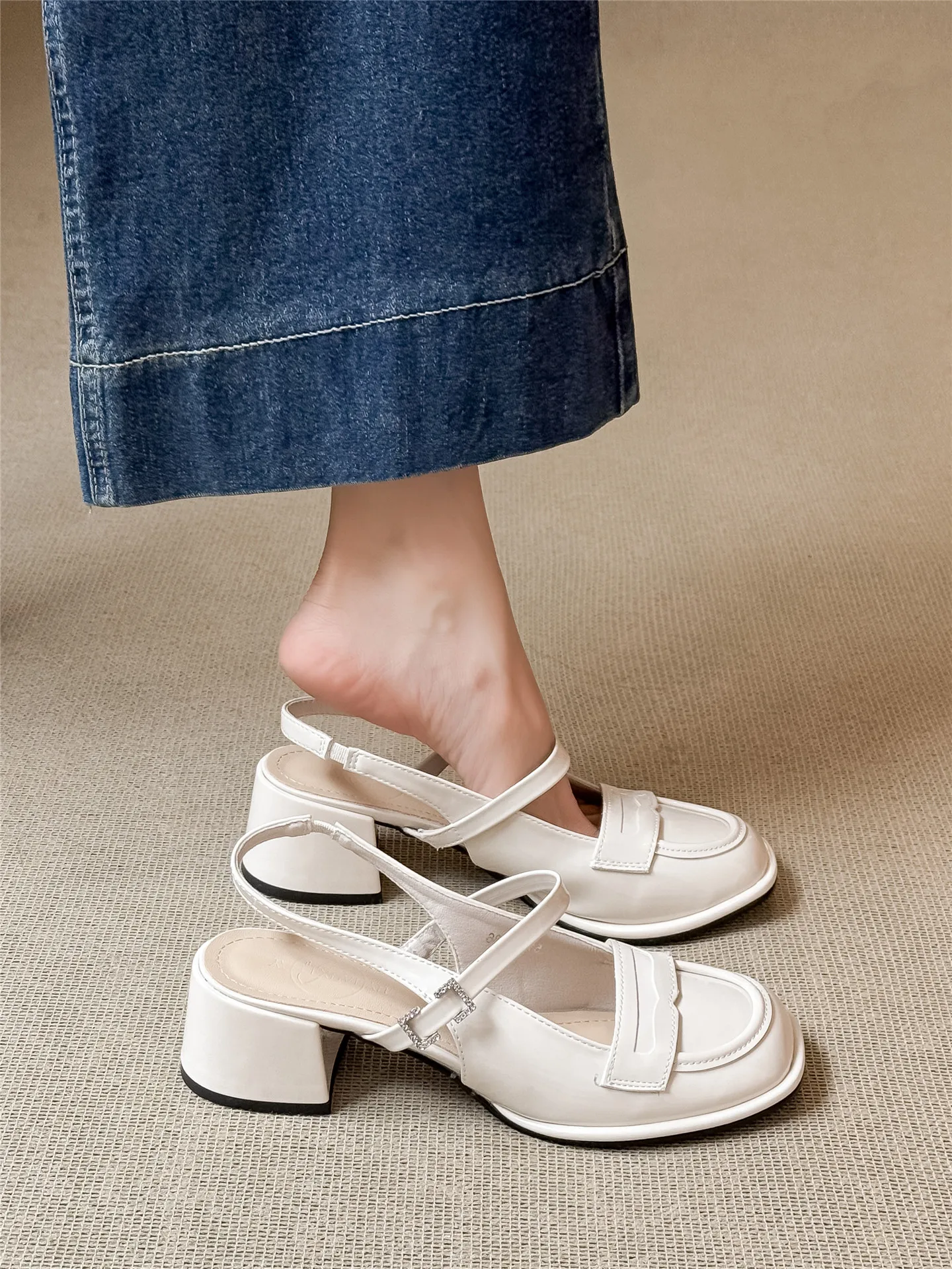 genuine-leather-sandals-women's-summer-outdoor-wear-match-skirts-buckle-design-breathable-low-cut-rubber-sole-flat-heel