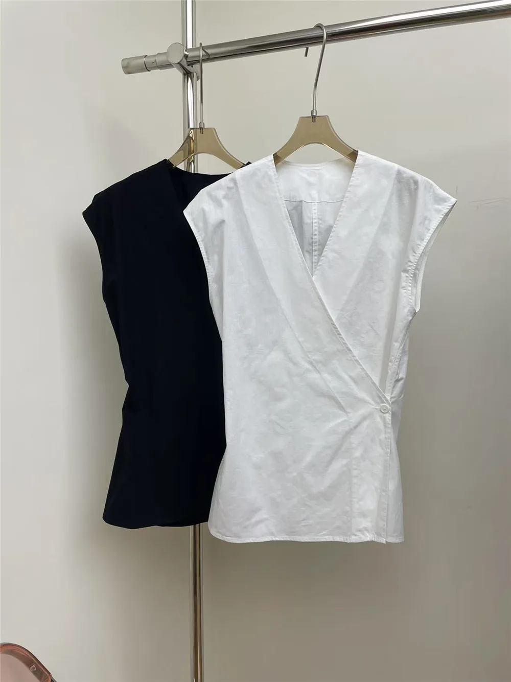 

Women's Wrap-Around V-Neck Sleeveless Shirt Cotton Linen Minimalist Slim Waist Bloues Tops