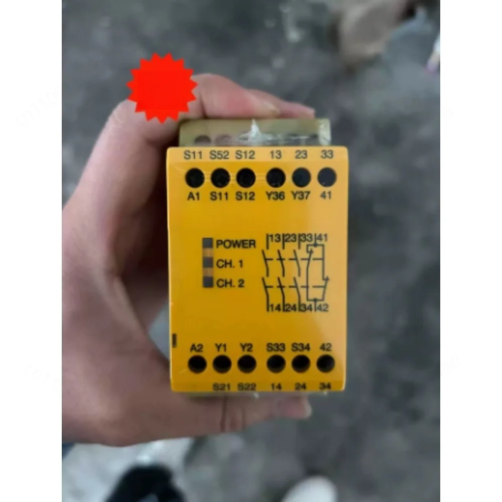 Brand new safety relay X4 774730