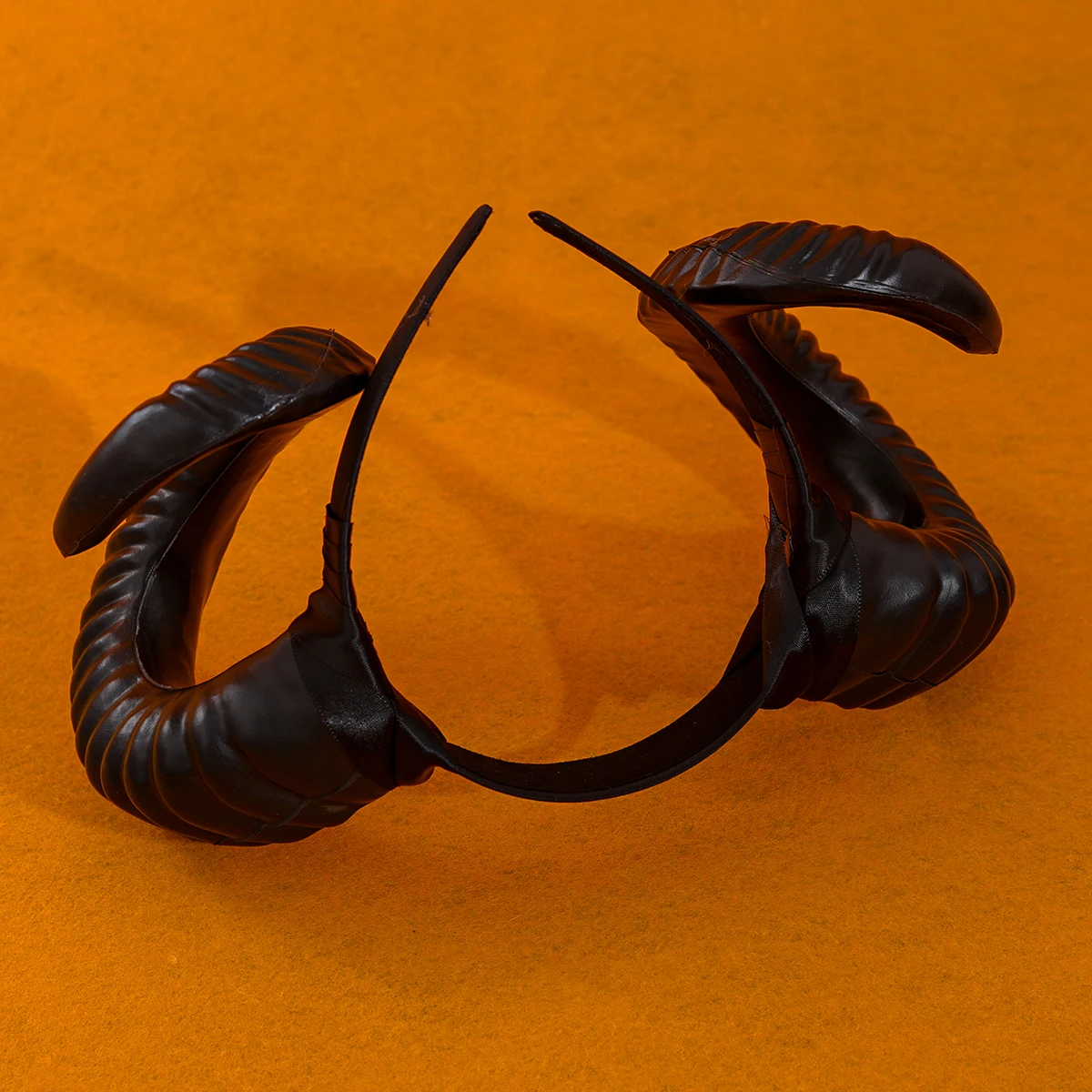 أسود الأغنام القرن هالوين خوذة القرن عقال كوس حزب الظلام نمط للنساء إكسسوارات الشعر