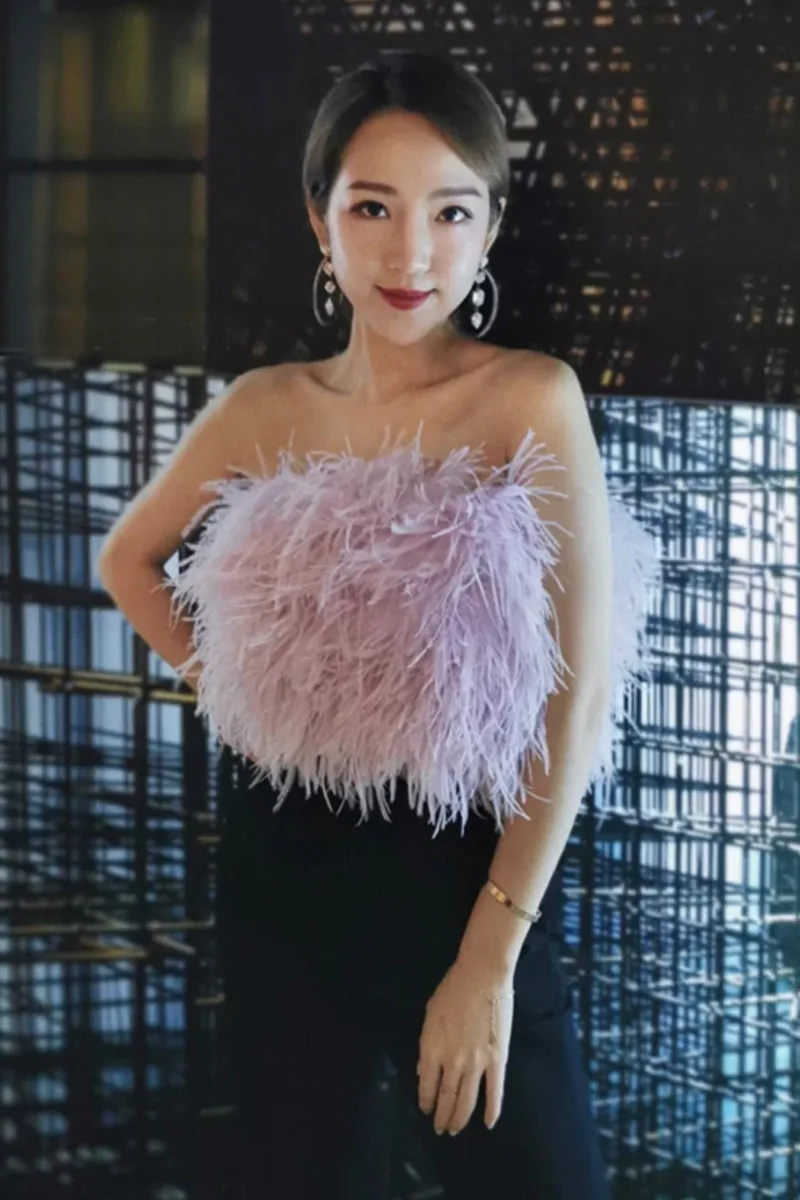 

Бюстгальтер из 100% натуральных страусиных перьев, нижнее белье, женская мини-юбка с пушистым мехом, меховая шуба на заказ, верхняя одежда для вечеринок