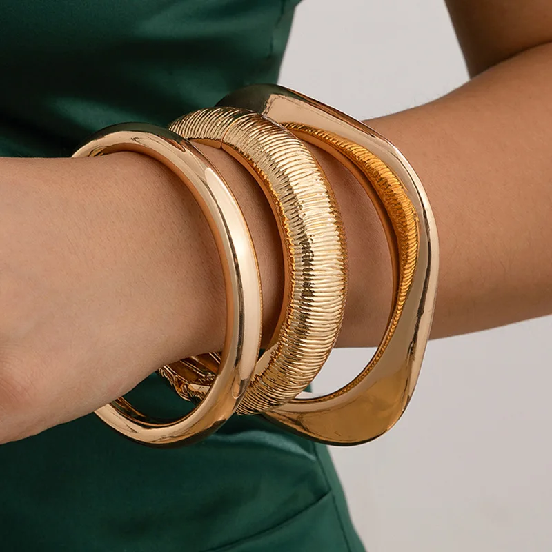 Exaggerated metal wind texture spring bracelet geometric simplicity future photosensitive surface bracelet Bracelet