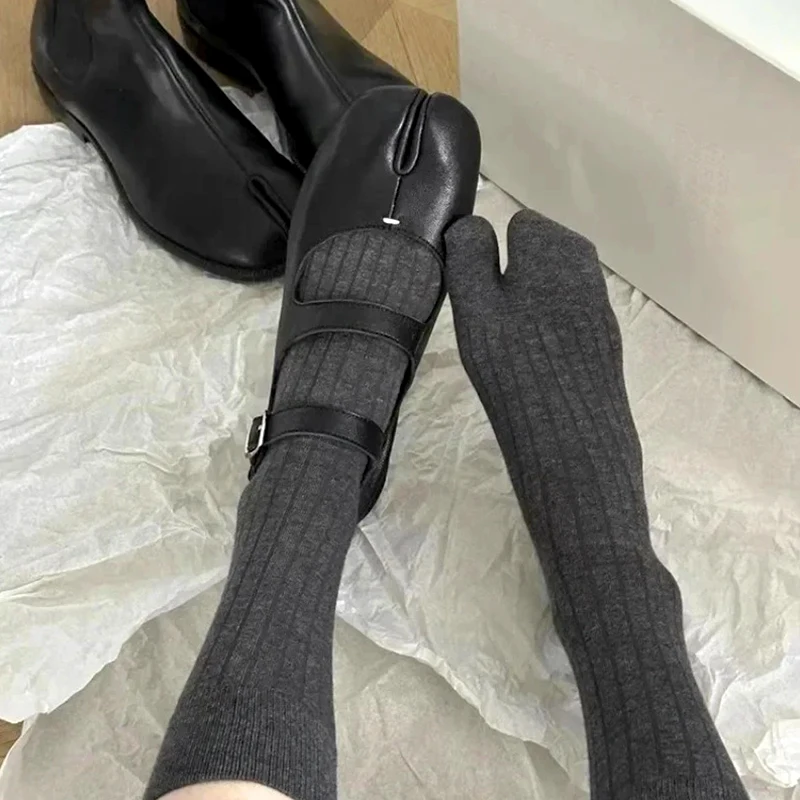 1 Paar zwei Zehen gekämmte Baumwolle Split Toe Split Toe Socken hochwertige japanische Harajuku einfache bequeme Frau Socken