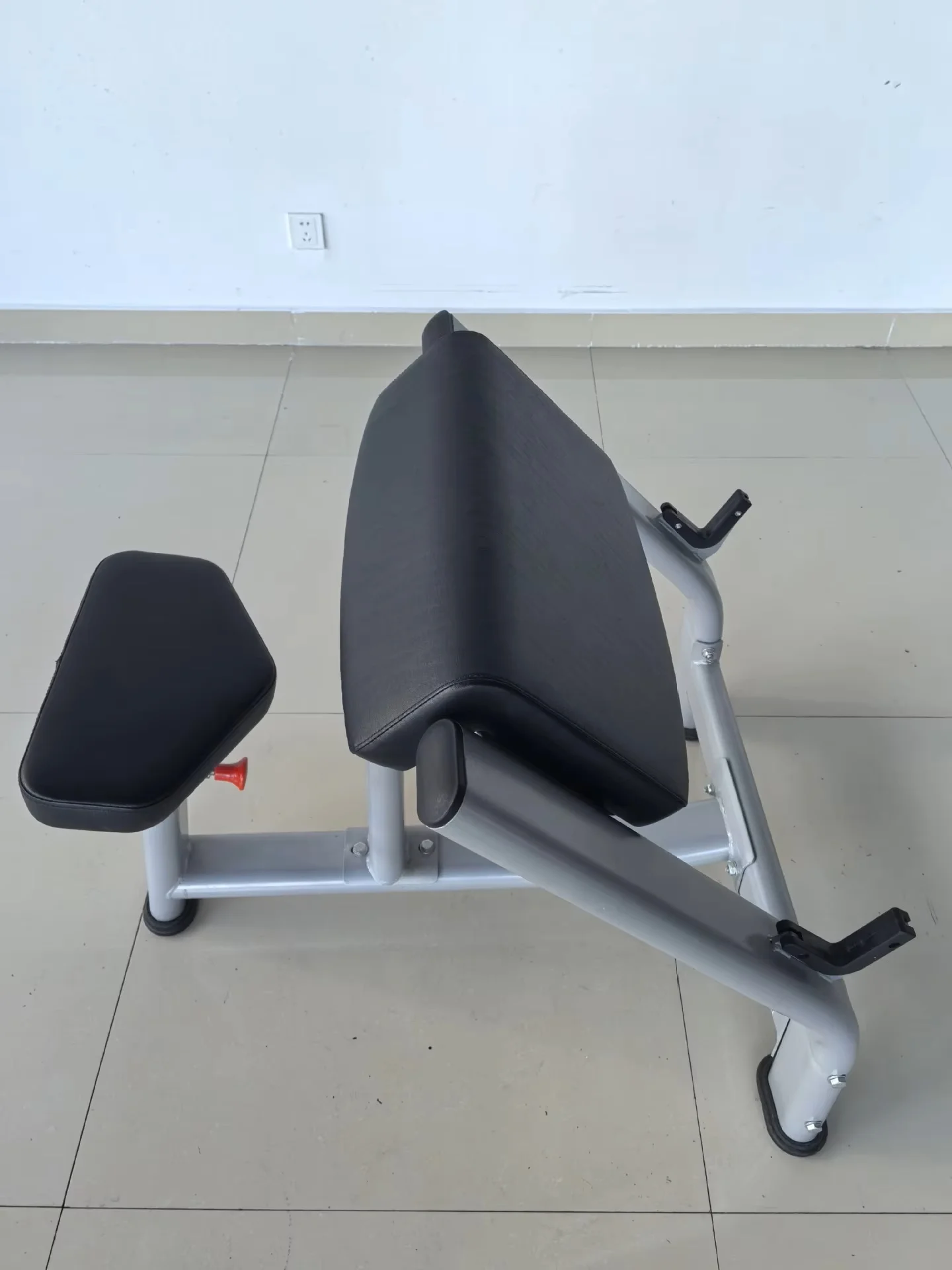 Commercial Metal Fitness Equipment Adjustable Multipurpose Strength Trainer Fitness Stool Arm Muscle Workout Biceps Seated