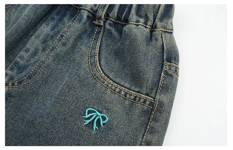 Heißer Verkauf: Modische Jeans mit Schleifenstickerei für Mädchen im Teenageralter, lässige gerade Jeanshose für Teenager, modische Jeanshose für Kinder – Detail 11