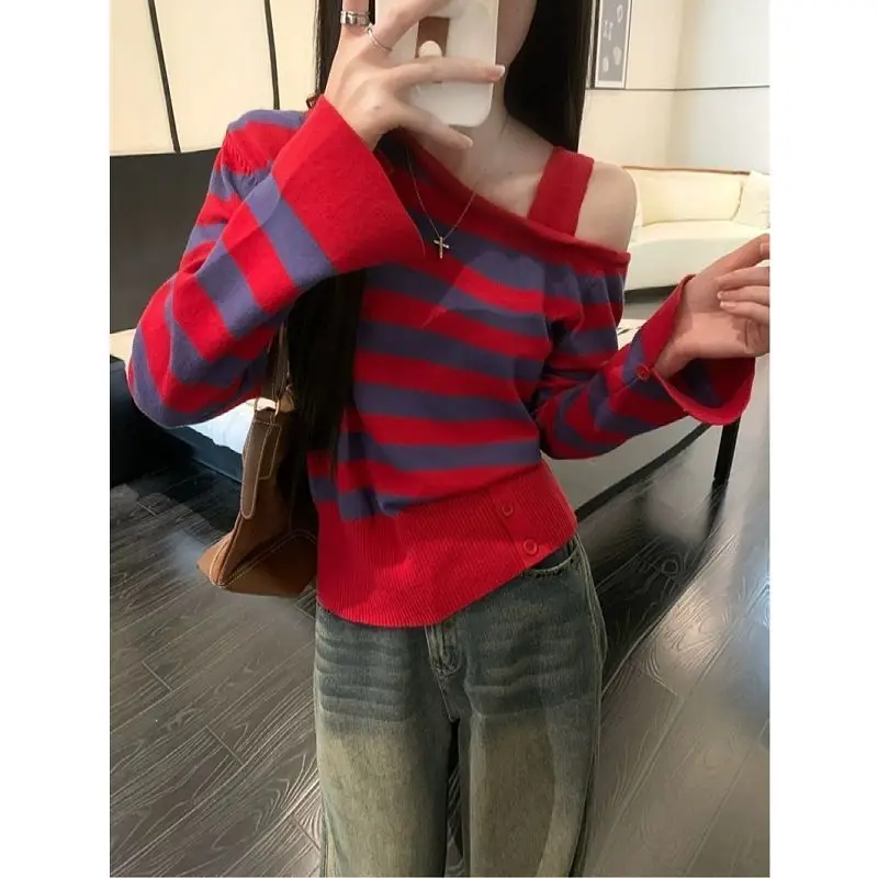 

Irregular Contrasting Stripes Slanted Shoulder Long-sleeved Knitted Sweater Women's Autumn Gentle Loose Sweater Top