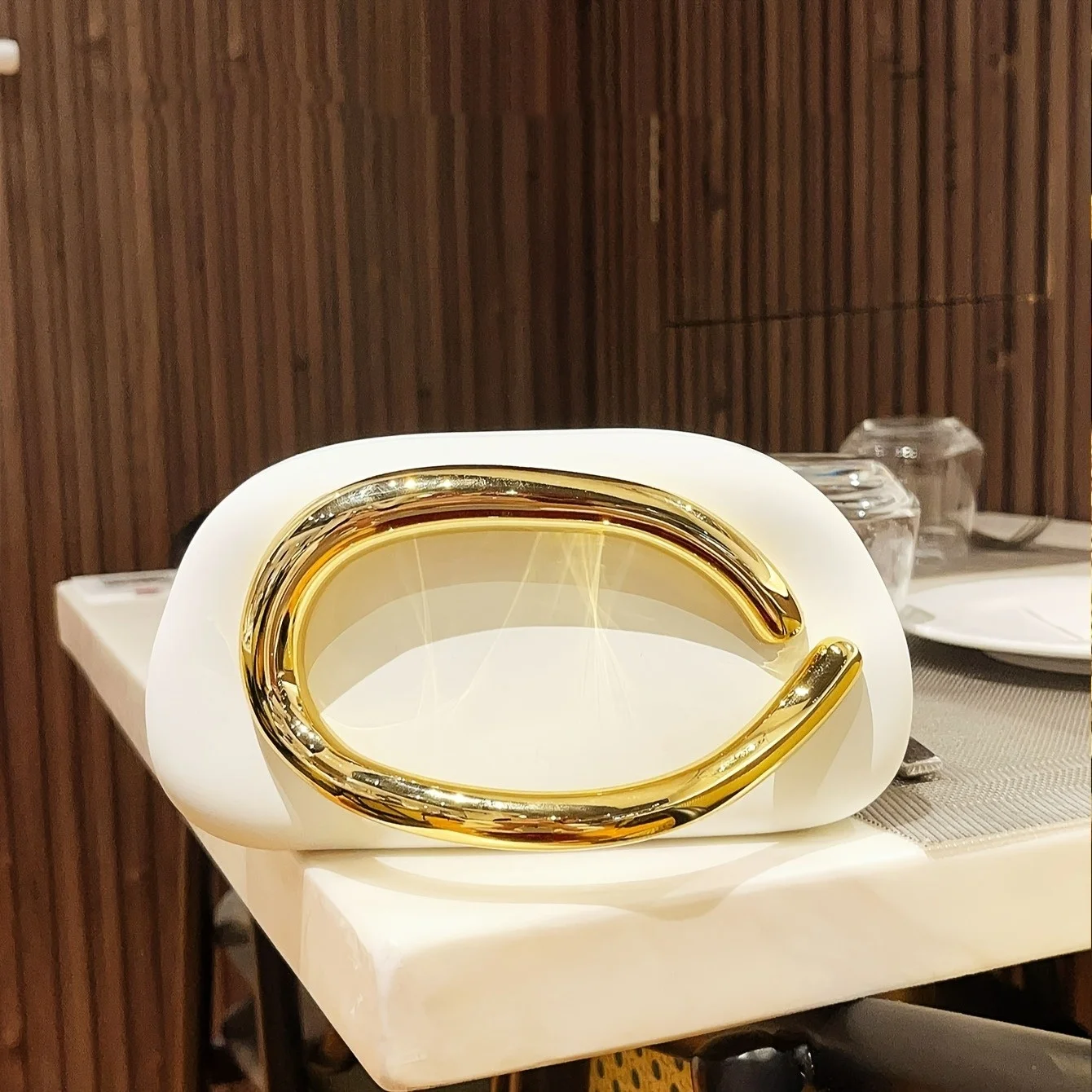 

Wedding Party Cute Purse Bag Handbag Dark Red Beige 2025 Spring New Fashion Chic Gold Metal Closure Box Clutch Women Bag