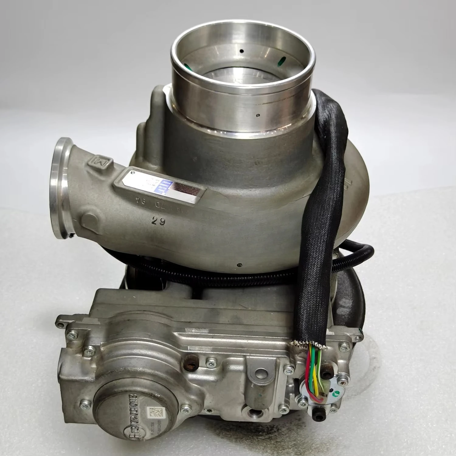 Turbocharger Kit 3773407 3773420 with Turbo Actuator E1310R-0310118 for Diesel Engine HE400VG W1902140351