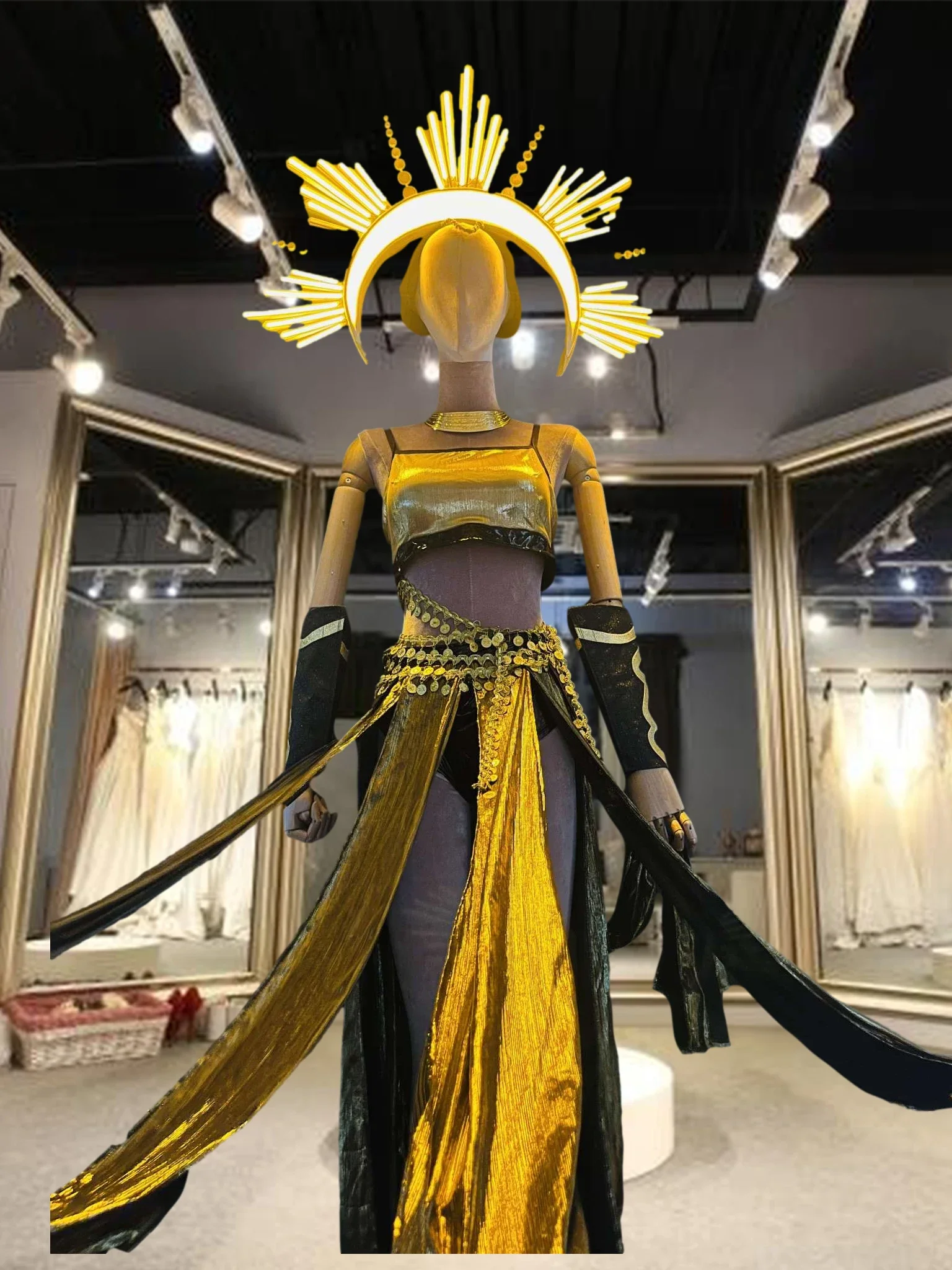 

Светодиодный светящийся головной убор Поплавок Парад Хэллоуин Ночной клуб Gogo Платье для выступлений Египетская сексуальная юбка с разрезом Светящийся головной убор Сцена