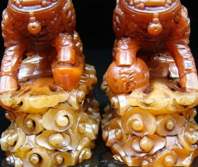 A pair Chinese Shoushan Stone Jade Handmade Carved Statue Lion Exquisite