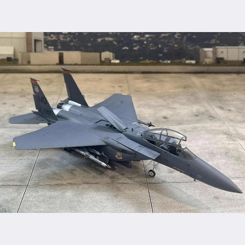 Diecast 1:72 Scale U.S. Air Force F-15E F15 Strike Eagle fighter Alloy Finished Simulation Model Souvenir Gifts For Adult Boy