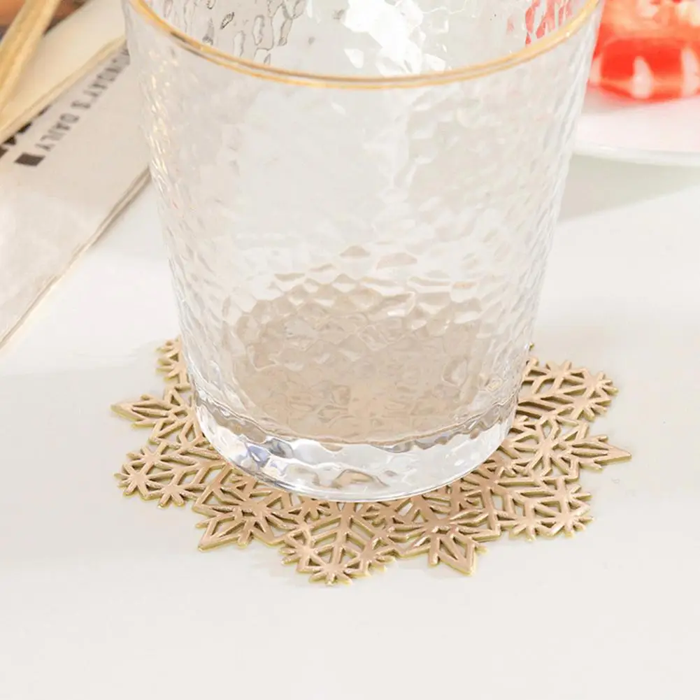 Decorative Placemat Kitchen Placemat Christmas Snowflake Cup Coaster Set Hollow-out Non-slip Mug Pad Decorative for Holiday