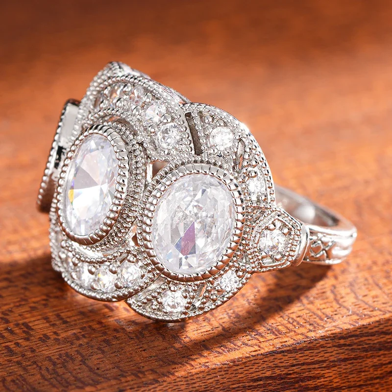 Huitan Fancy Three Oval CZ Rings for Women Brilliant Stylish Engagement Accessory Gentle Opulent Fashion Jewelry for Wedding