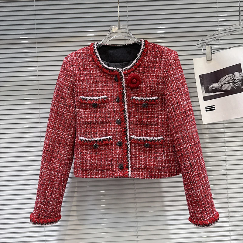 

2025 Winter New Small Fragrant Style Flower Weaving Woolen Down Short Coat Women Elegant Fashion Commute Round Neck Coat