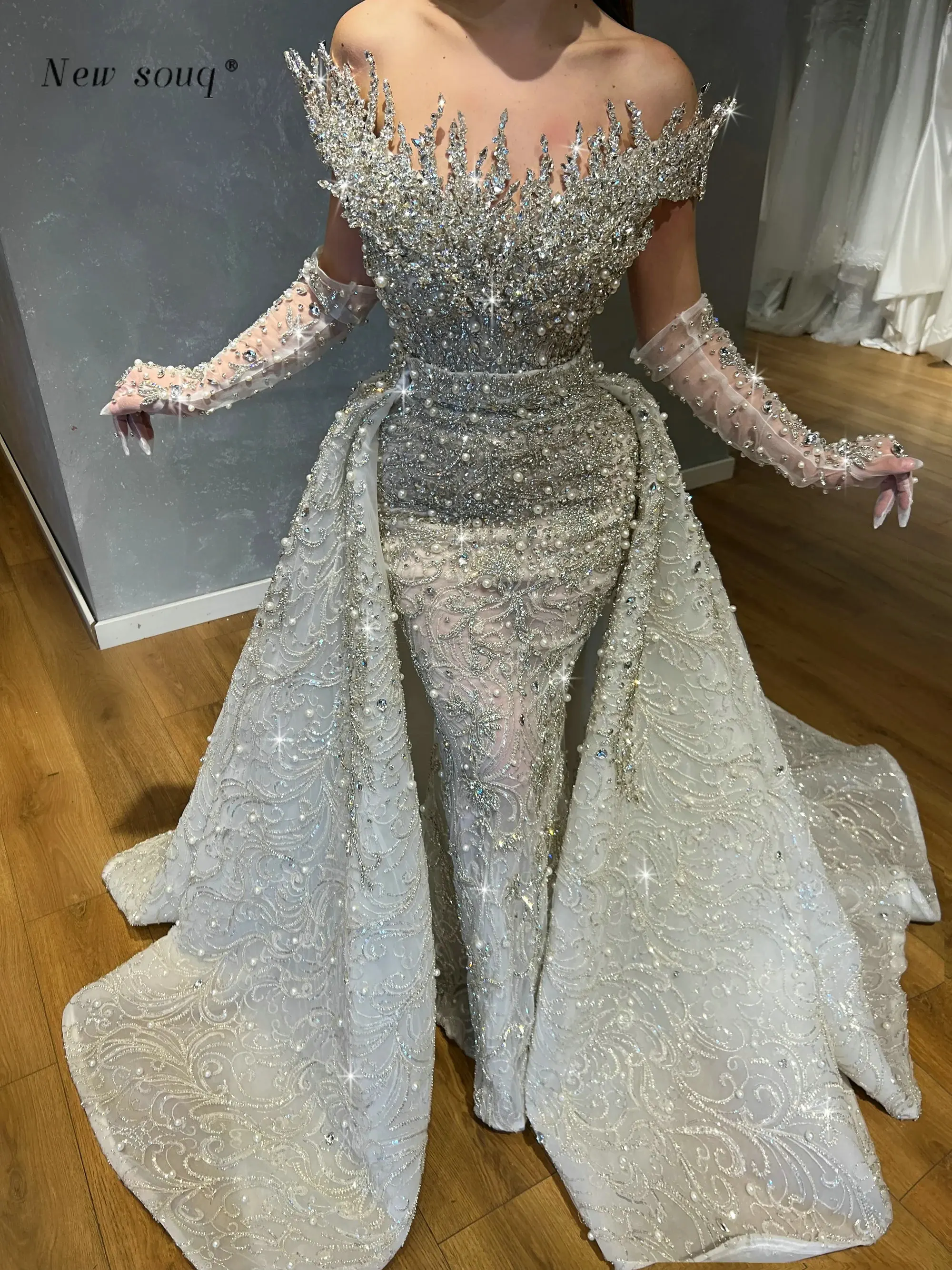 Luxury Silver Crystals Stones Strapless Evening Dresses with Detachable Overskirt Pearls Beaded Giltter Big Events Party Gowns