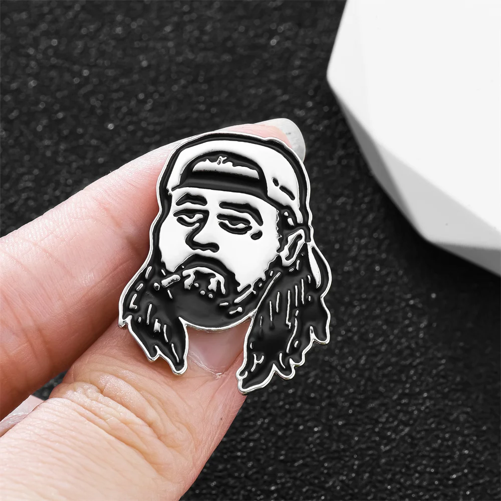 Jay and That Silent Bob Lapel Pin Classic Film Series Metal Brooch Coat Lapel Badge Collection Jewelry Accessories