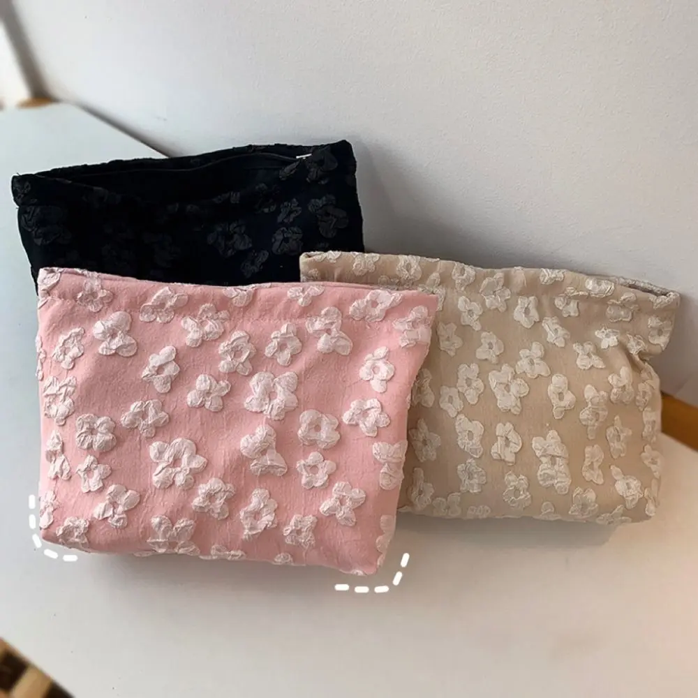 

Durable Portable Flower Makeup Bag Zipper Ins Wind Toiletry Bag Advanced Sense Flower Printed Storage Organizer Women