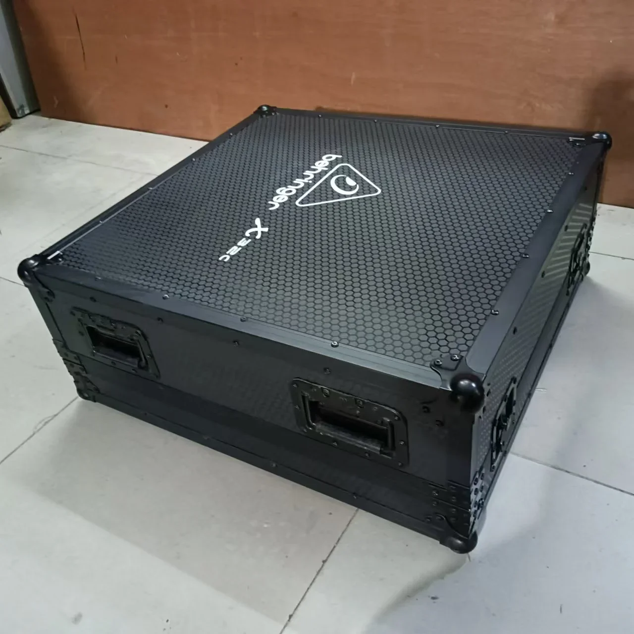 X32C X32 COMPACT All Black Cabinet with Cable Box , 74*31*76CM 20KG Aviation Boxes, Professional Stage Equipment