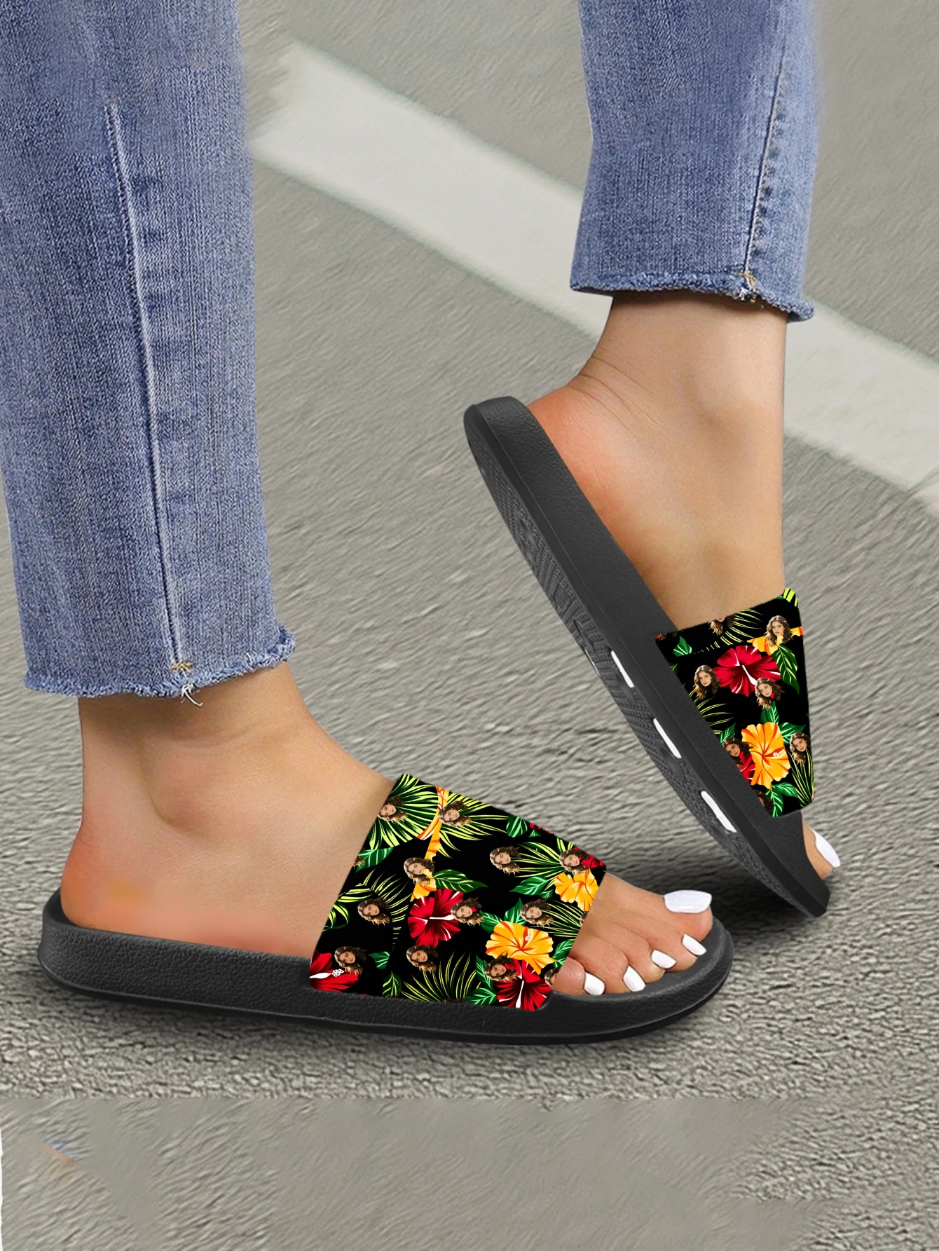 Customized women's slippers Customized text slippers Personalized fun text pictures Customized gifts for family and friends