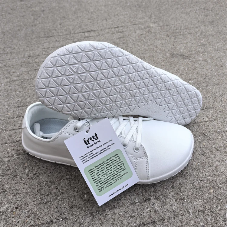 

New 2025 Breathable High-Quality Walking Shoes Slip-Resistant and Wear-Resistant for Outdoor Activities Excellent