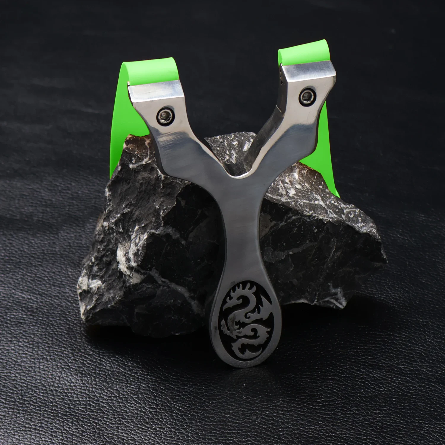

Stainless Steel Wire Cutting Slingshot Hollow Pattern Portable Outdoor Hunting Slingshot Shooting Entertainment Sling