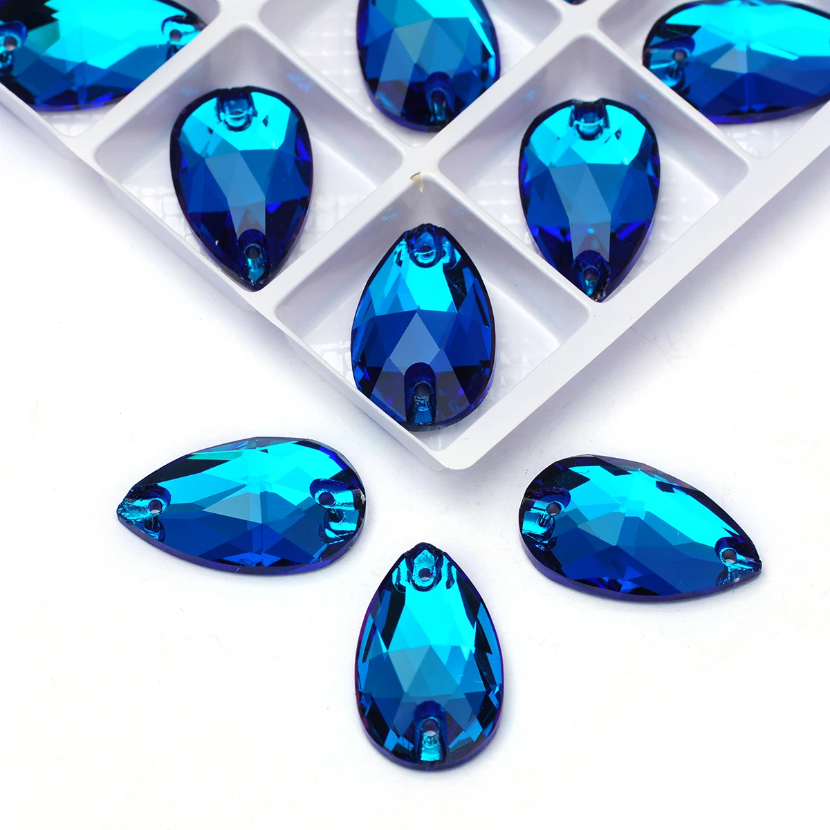 Pubrilex Bermuda Blaues Strass-Set K9 Kristall Abgeschrägte Aufnähsteine für Kleidungsstücke, Hochzeitskleider, Dekorationen in Allen Formen – Detail 3